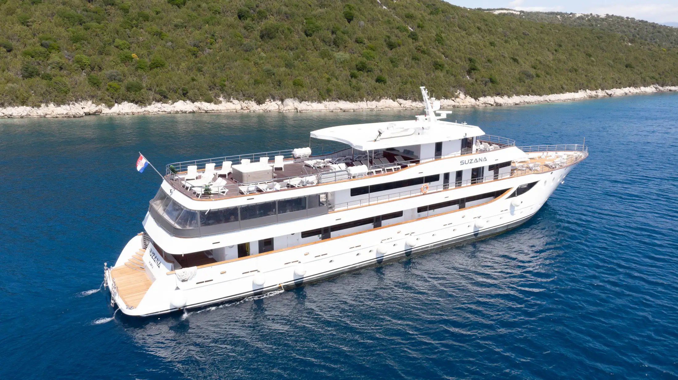 Suzana cruise ship